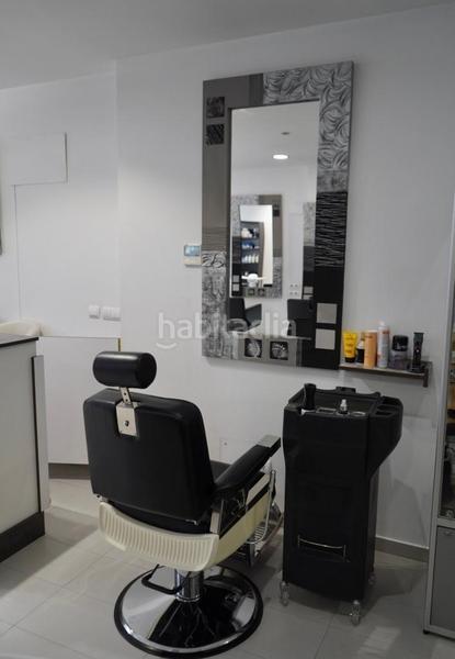 Foto 09d5c34c-e115-4472-97f4-cdf800f8d142. Alquiler local comercial se traspasa salon de peluqueria en avenida san jose en Zaragoza