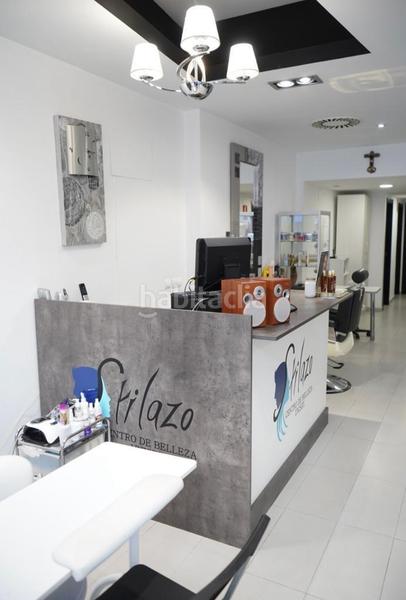 Foto 4614a386-385c-430f-be5d-8ea81e87c53a. Alquiler local comercial se traspasa salon de peluqueria en avenida san jose en Zaragoza