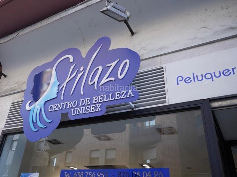 Foto 9bf408a9-4f6e-466b-9702-d3f9f5998f66. Alquiler local comercial se traspasa salon de peluqueria en avenida san jose en Zaragoza