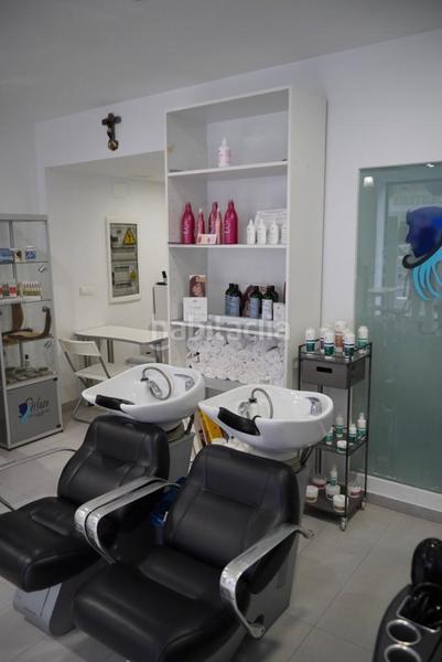 Foto cc13ee00-a805-48de-8e74-53dd4d4495ea. Location local commercial dans La Granja Zaragoza