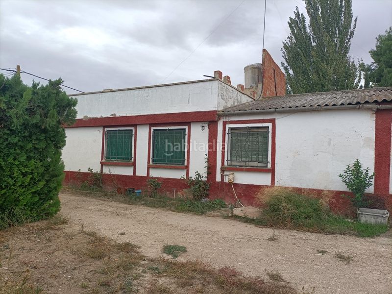 Foto 9c9f6536-32a6-4ed9-9ff1-3b9d4a752fad. Casa amb aparcament a Belchite