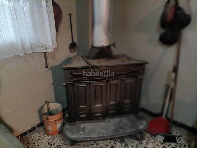 Foto b76f4b94-a8b9-4d87-9ec4-1f773782658a. Casa amb aparcament a Belchite