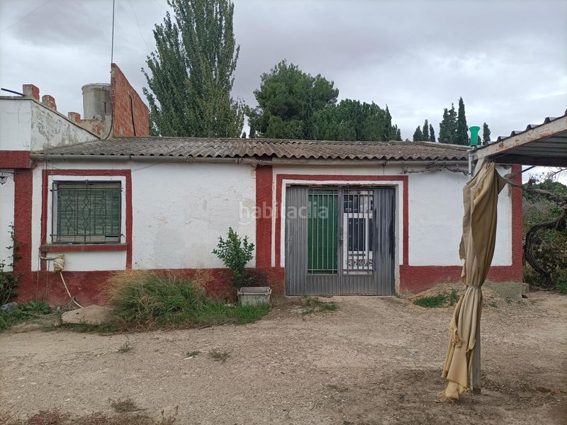 Foto fb7a3d65-76c4-441f-9229-f2dc1b4e6fe9. Casa amb aparcament a Belchite