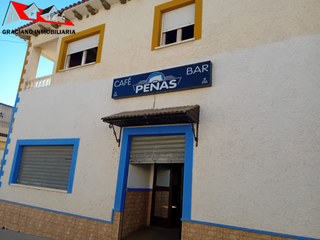 Local commercial à Peñas de San Pedro. Se vende local en peñas de san pedro