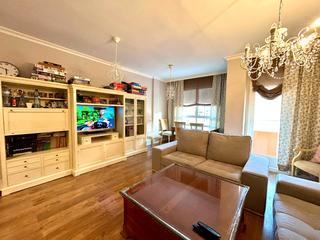 Etagenwohnung in San Pablo