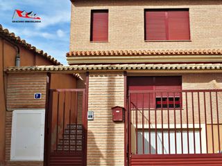 Casa adosada en Barrax