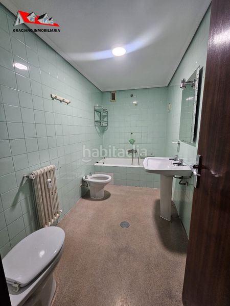 Foto 074a9621-f1a0-4182-b931-6071e90d7e38. Pis amb calefacció aparcament a Centro Albacete