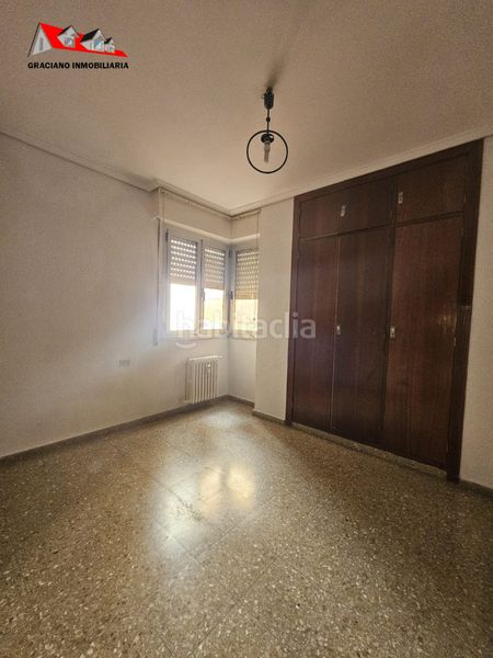 Foto 9eec65fd-ce79-4daa-a86c-06d17f08d395. Pis amb calefacció aparcament a Centro Albacete