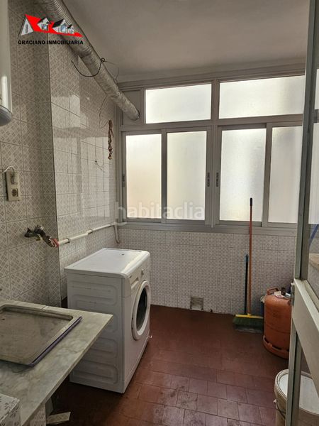 Foto bdd1dcb9-a8a8-405c-97a6-b418d14dc235. Pis amb calefacció aparcament a Centro Albacete