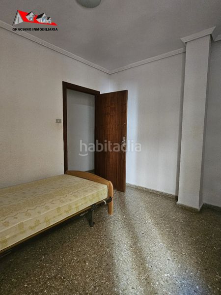 Foto f1e6c44e-1445-4d9e-bc17-e5bf68ec1bbb. Pis amb calefacció aparcament a Centro Albacete