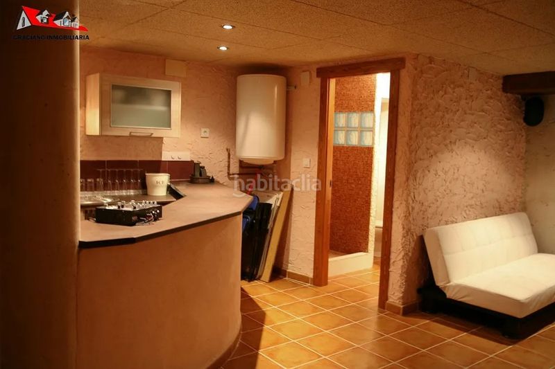 Foto f7acf44e-823b-4fea-a630-80210835b98b. Edificio in Chinchilla de Monte - Aragón