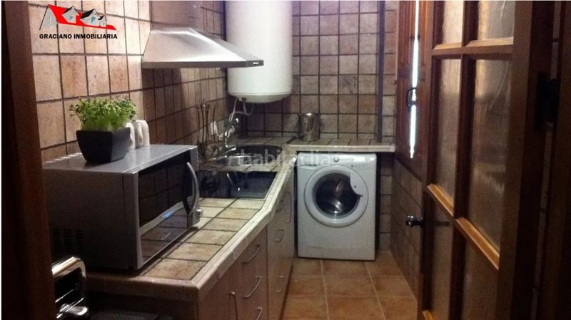 Foto 654f3301-313d-4344-acc5-bbf8f5f2dd12. Edificio en Chinchilla de Monte - Aragón