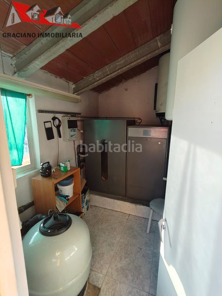 Foto 75117f58-bbab-4c35-bf05-a799e75d382c. Xalet amb xemeneia calefacció aparcament piscina a Albacete