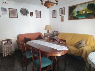 Casa aparellada a Chinchilla de Monte - Aragón. Casa de planta baja con patios, terraza y garaje para entra a vi