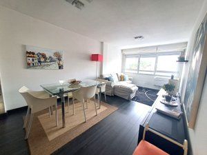 Alquiler Apartamento en Calle federico de le�n 1. Ciudad jard�n.
