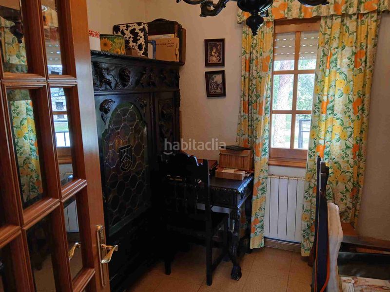 Foto f3826f8a-5bff-4070-849e-0a3bc94b07bd. Xalet amb xemeneia calefacció aparcament a Lastras del Pozo