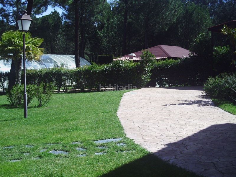 Foto bba45f8f-0e90-47f3-8c96-dc25573000c1. Xalet amb calefacció aparcament piscina a Marugán