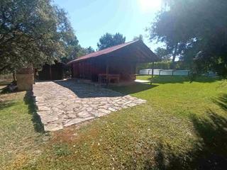 Chalet à Marugán. Estupendo chalet de madera con piscina en marugan (segovia)