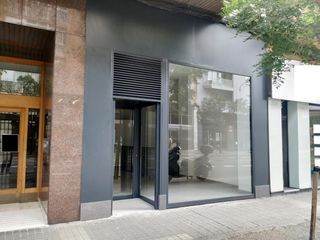 Lloguer Local Comercial a Ciudad Jardín - Parque Roma. Alquiler de local comercial de dos plantas  en calle santander.