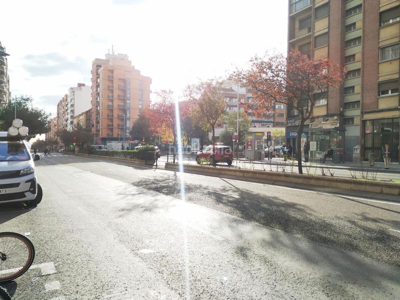 Foto ac328058-aa26-4be7-ab72-f7f4e90ed349. Parking coche venta de plaza de aparcamiento para una o dos motos muy bien situada en la avenida tenor fleta n 81, ya muy cerca del cruce con la en Zaragoza