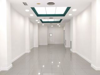 Lloguer Local Comercial a San José Alto. Alquiler de local de 110 m2 útiles, perfecto para cualquier acti