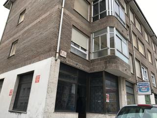 Local commercial en Calle juan de herrera 1. Local comercial colindres