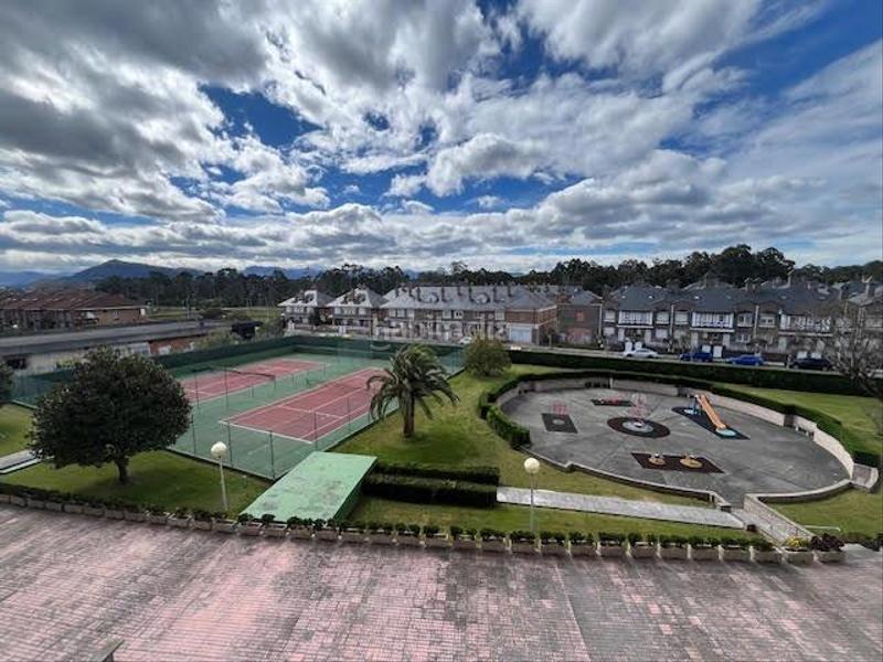 Foto 4bd3388e-9b61-4e55-b218-fb31d5ed83d0. Piso en avenida de la libertad 67b piso en zona ever con vistas al mar en Laredo