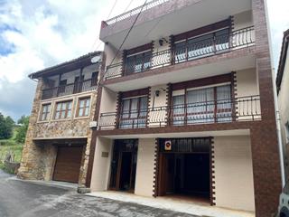 Haus  Calle san miguel 21. Gran casa pareada en limpias ideal inversión