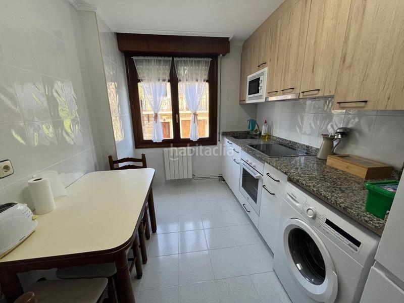 Foto df8a6edb-2e73-49b1-83d3-391f8f086572. Location appartement dans calle de rocillo 3 dans Ampuero