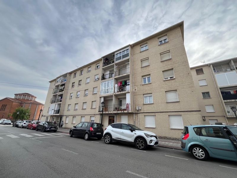 Foto 501ea861-2495-4246-8cdb-d283e37c816e. Planta baixa a Colindres