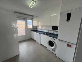 Pis a Ampuero. Gran piso con terraza de 3 dormitorios ampuero