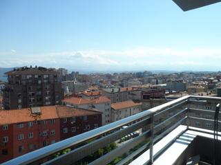 Pis  Calle del monte. Piso en la zona centro de santander con vistas y garaje opcional