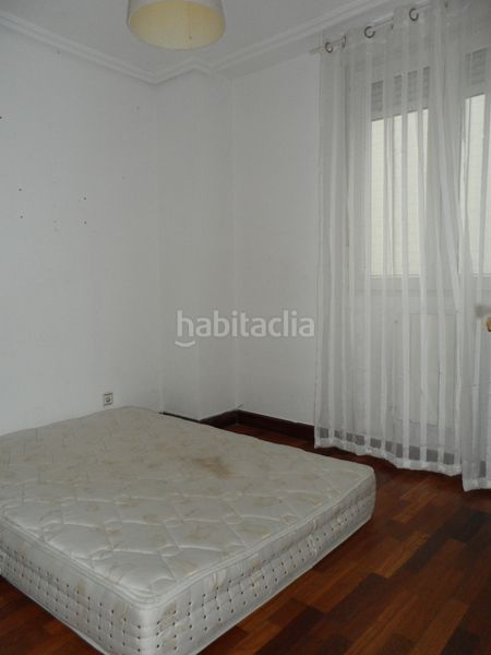 Foto 2265489a-287b-44a2-b583-9b7520be70a5. Pis amb calefacció aparcament a Cuatro Caminos Santander