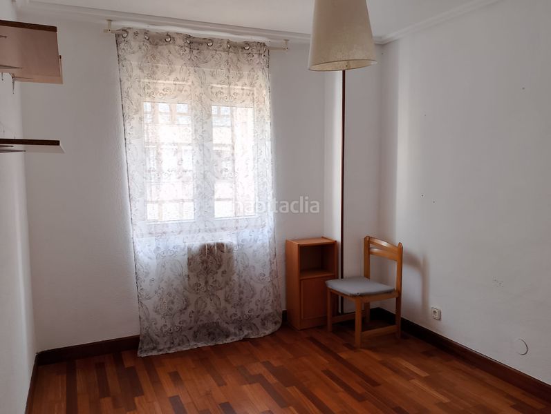 Foto 9729316c-f1a3-4565-87a6-61445898233e. Pis amb calefacció aparcament a Cuatro Caminos Santander