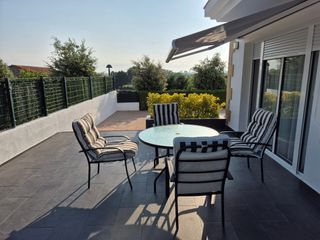 Chalet  Calle la pedrosa. Chalet individual con piscina en galizano