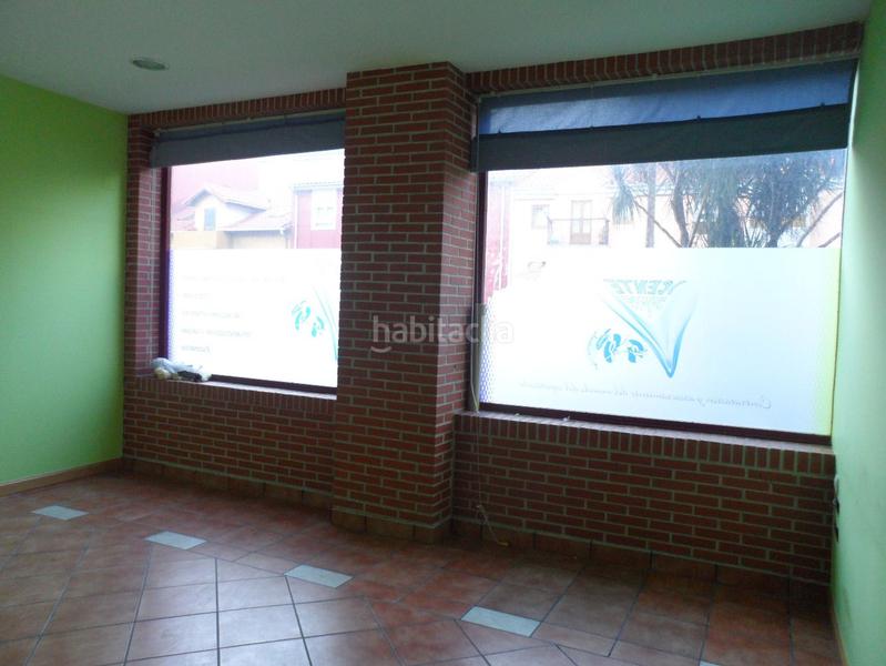Foto cbbb801f-75bd-4f80-b243-344091dd8342. Alquiler local comercial en Alisal - San Román Santander