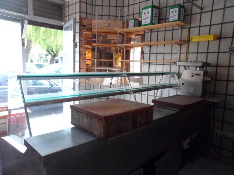 Foto f5617165-3bf9-461e-a8a7-b3ef0f5ac736. Local comercial a Los Castros Santander