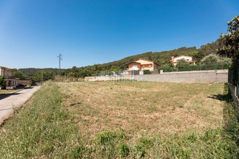 Foto c55fb816-7c40-4e39-b84a-9c0673c99e8b. Terreno residencial parcel·les a 10´ de girona en Sant Julià de Ramis