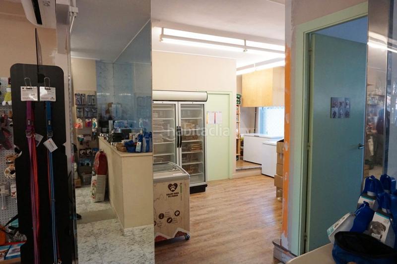 Foto 7b464c3b-8a8c-46a7-820d-03294edf769c. Local comercial en carrer de pau casals 6 en funcionament en Girona