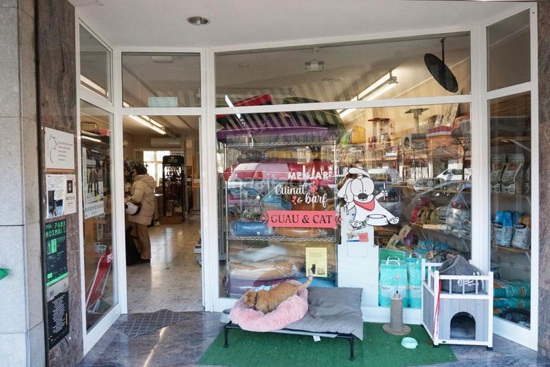 Foto 9d39c3a3-750a-46bb-baa0-187b7fc62c4e. Local comercial en carrer de pau casals 6 en funcionament en Girona