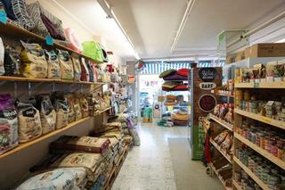 Local Comercial a Carrer de pau casals 6. En funcionament