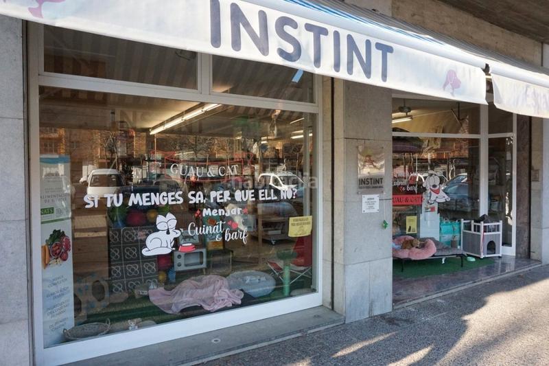 Foto eb80a344-a717-49e0-8bdc-4119975a97f9. Local comercial en carrer de pau casals 6 en funcionament en Girona