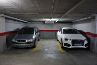 Car parking in Carrer barcelona 57