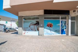 Local Comercial a Carrer de pau casals 36. Local a tocar la devesa