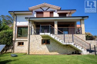 Chalet in Las viñas 3. Chalet en venta en el tejo, 4 dormitorios.