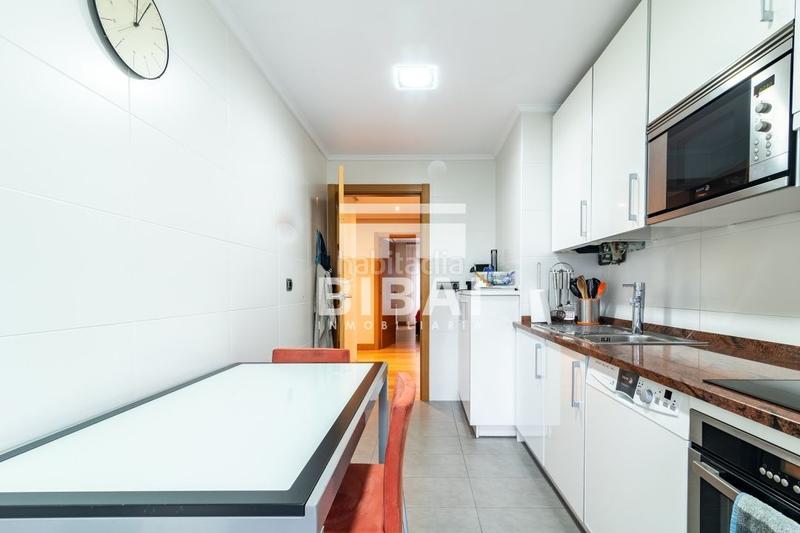 Foto b5e85955-9c5a-44fb-98a0-a7d46b7af089. Piso vivienda de 3 dormitorios con calidades supremas, orientación suroeste y vistas despejadas en Arrasate o Mondragón