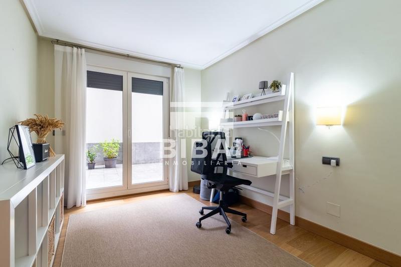 Foto fc989bdd-80b4-4e86-9570-eb2d615dce8d. Piso vivienda de 3 dormitorios con calidades supremas, orientación suroeste y vistas despejadas en Arrasate o Mondragón