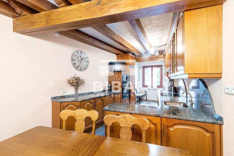 Foto c39d876e-2750-4537-ac1e-5889d1f489a0. Casa amb calefacció a Eskoriatza