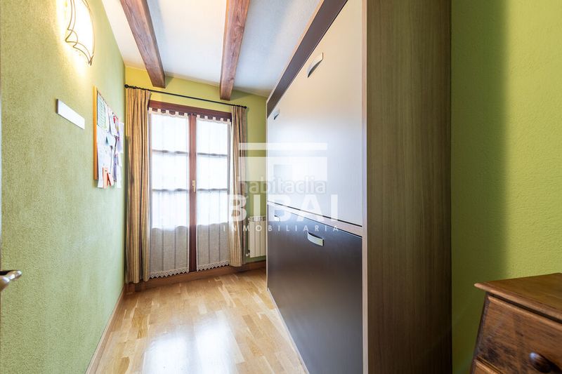 Foto dec3cbbc-fda2-4219-b9cc-95699dbe6fe9. Casa amb calefacció a Eskoriatza