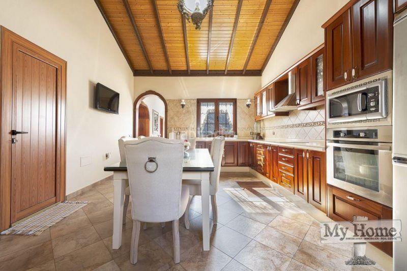 Foto 3369a46d-b2f3-45b4-a366-210809e51383. Casale con parcheggio piscina in Montaña - La Data San Bartolomé de Tirajana